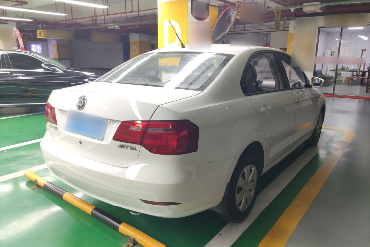 大众 捷达 2015款 1.6L 自动时尚型车身外观7