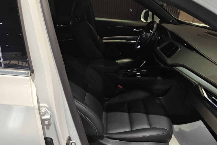 凯迪拉克XT4 2018款 28T 两驱领先型局部细节41