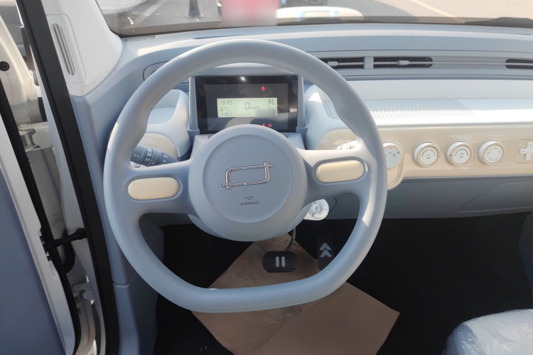 奔腾小马 2026款 222km 萌趣马中控内饰13