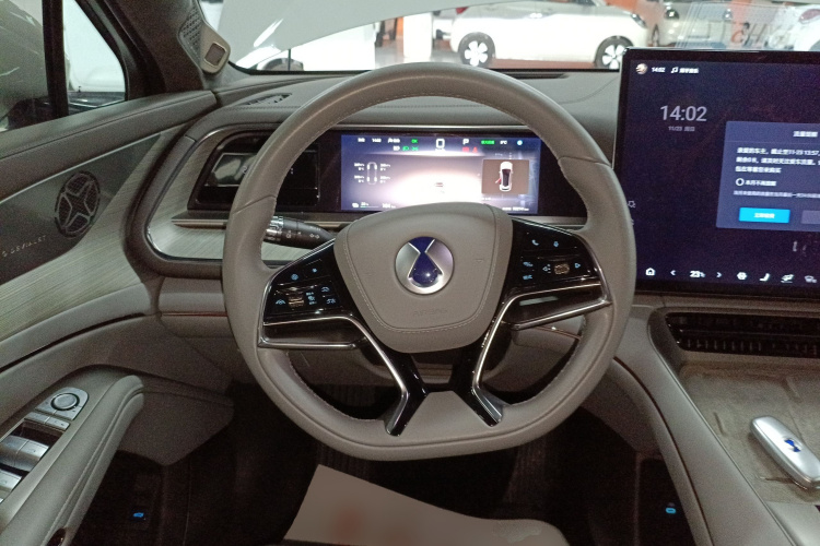 腾势N7 2023款 超长续航版中控内饰13