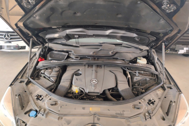 奔驰R级 2014款 R 320 4MATIC 商务型机舱底盘24