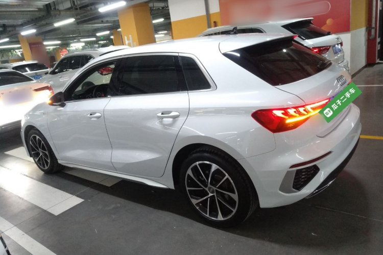 奥迪A3 2021款 Sportback 35 TFSI 进取运动型车身外观4