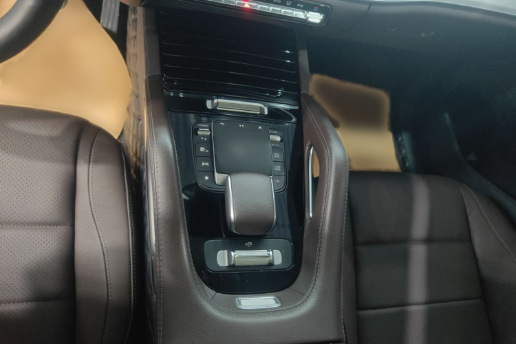 奔驰GLE 2021款 GLE 450 4MATIC 时尚型局部细节18