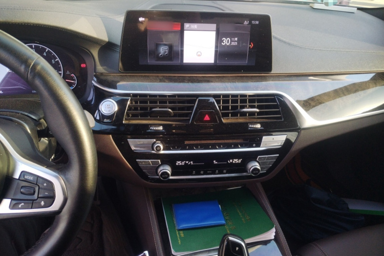 宝马5系 2019款 改款 525Li M运动套装局部细节16