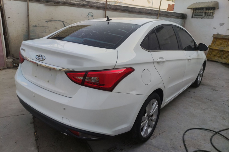 奇瑞 艾瑞泽5 2017款 1.5L CVT领潮版车身外观7