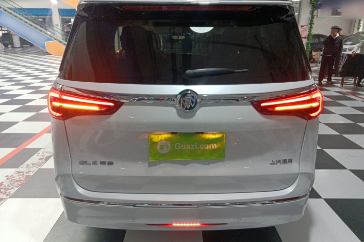 别克GL8 2022款 ES陆尊 653T 尊享型车身外观6