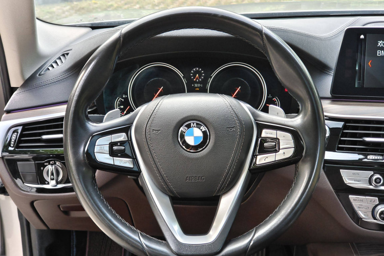 宝马5系 2018款 改款 530Li 领先型 豪华套装局部细节13