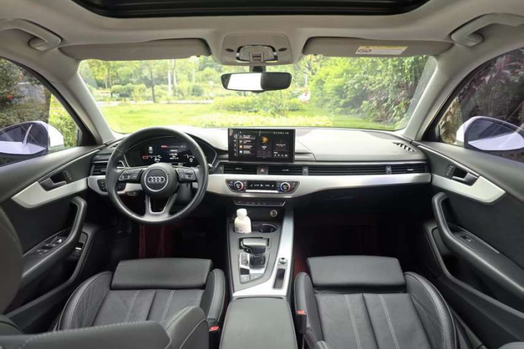 奥迪A4L 2020款 40 TFSI 豪华动感型中控内饰7002