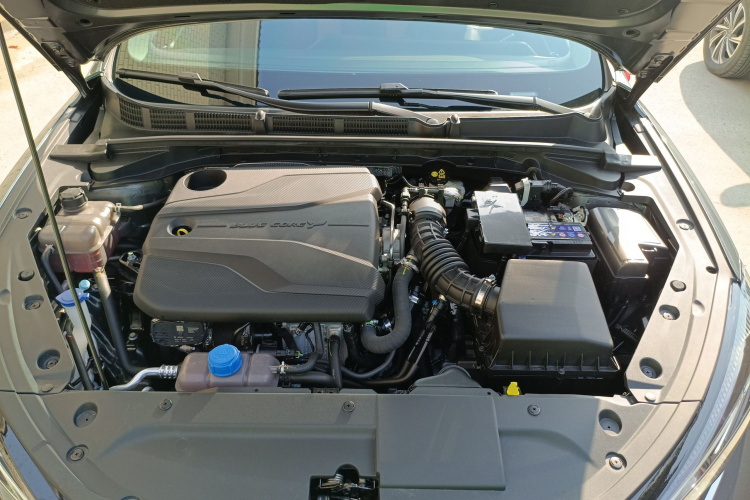 长安 逸动 2024款 PLUS 蓝鲸NE 1.4T GDI DCT高能版机舱底盘24