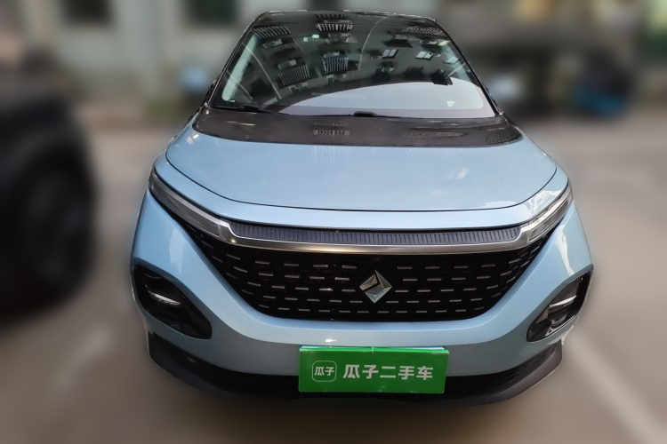 宝骏RM-5 2019款 1.5T CVT 24小时在线尊贵型 6座车身外观2