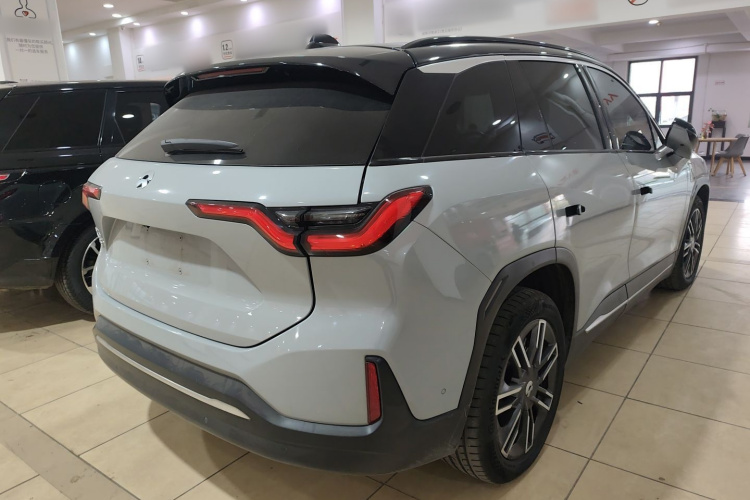 蔚来ES6 2020款 600KM 运动版车身外观6005