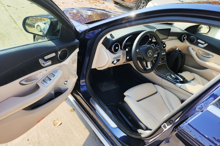 奔驰C级 2016款 C 200 L 运动型中控内饰20