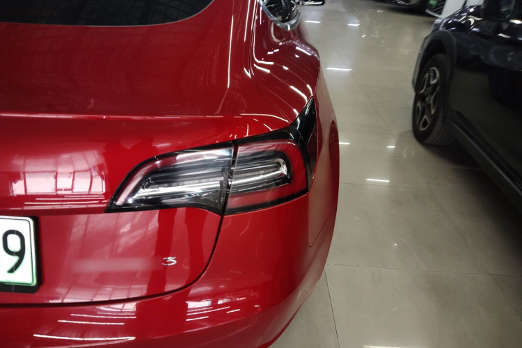 特斯拉 Model 3 2020款 标准续航后驱升级版车身外观6006