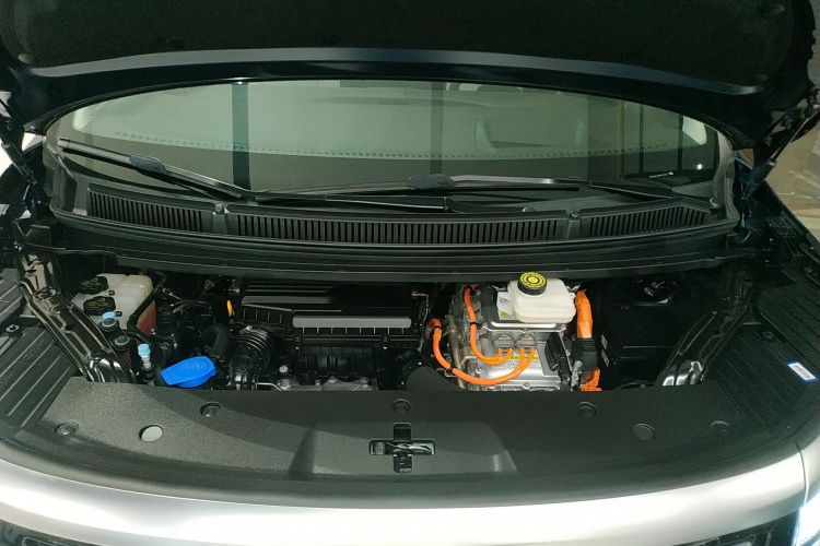 腾势D9 2024款 DM-i 980 四驱尊荣型局部细节24