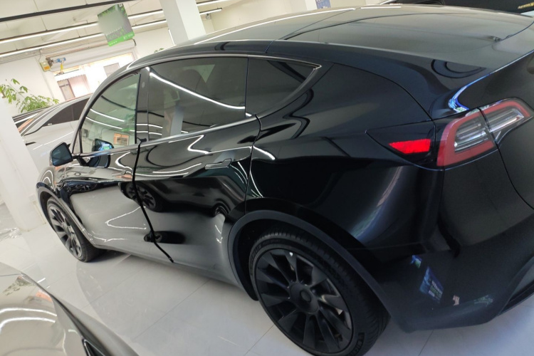 特斯拉 Model Y 2022款 改款 长续航全轮驱动版车身外观6003