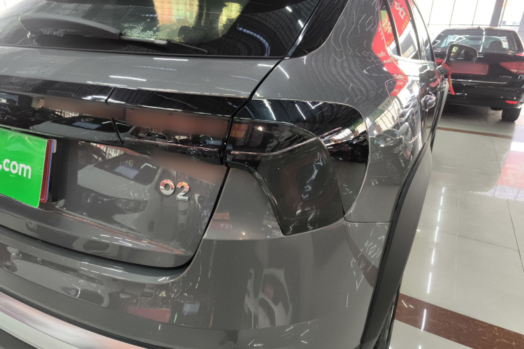 领克02 2019款 1.5T DCT两驱劲版 国VI车身外观9