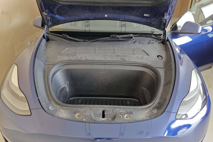 特斯拉 Model Y 2022款 Performance高性能全轮驱动版机舱底盘24