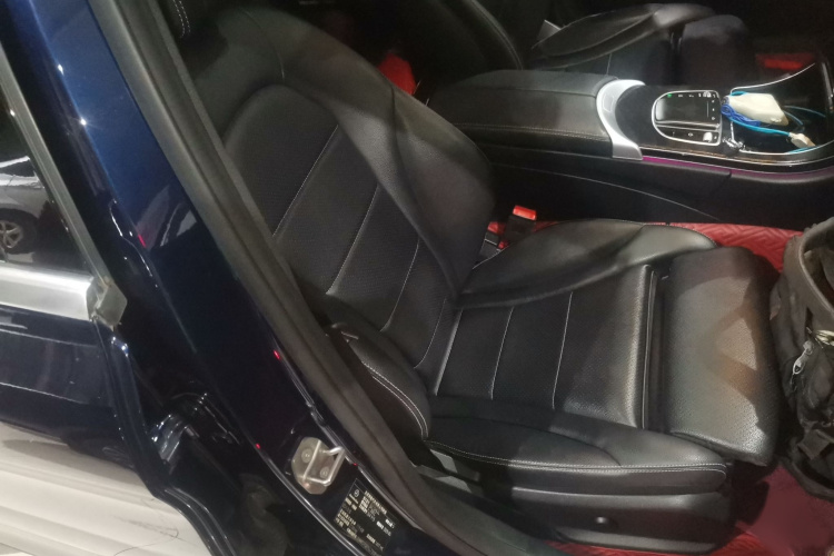 奔驰C级 2020款 改款 C 200 L 时尚型运动版局部细节41