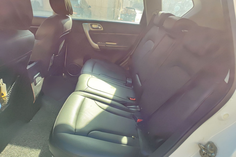 哈弗H6 2015款 升级版 1.5T 手动两驱精英型中控内饰21