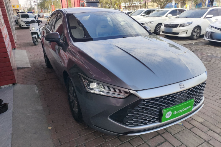 比亚迪 秦PLUS 2024款 荣耀版 DM-i 55KM领先型车身外观3