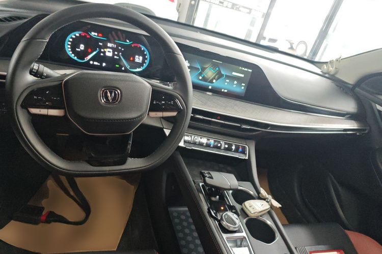 长安 逸动 2024款 PLUS 蓝鲸NE 1.4T GDI DCT高能版中控内饰12