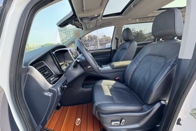 广汽传祺 传祺M8 2021款 领秀系列 390T 尊贵版局部细节19