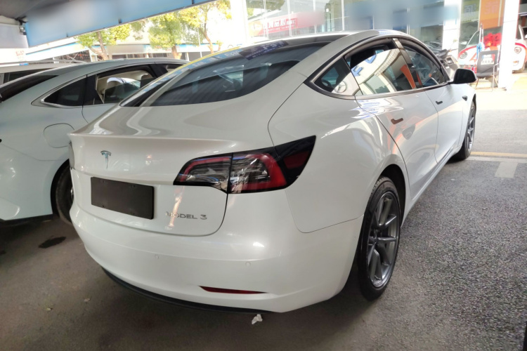 特斯拉 Model 3 2021款 标准续航后驱升级版 3D6车身外观7