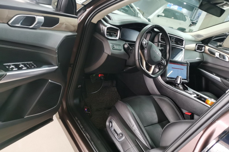 领克01 2017款 2.0T 两驱型Pro版中控内饰20