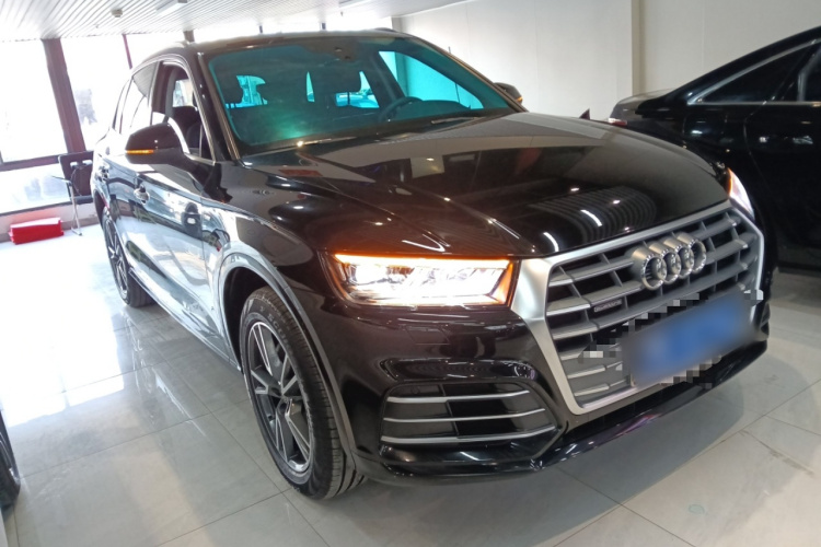 奥迪Q5L 2018款 45 TFSI 尊享时尚型 国VI车身外观3