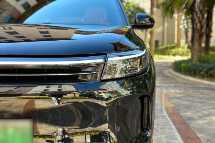 鸿蒙智行 问界M7 2024款 1.5T 智驾四驱Ultra版 5座车身外观6005