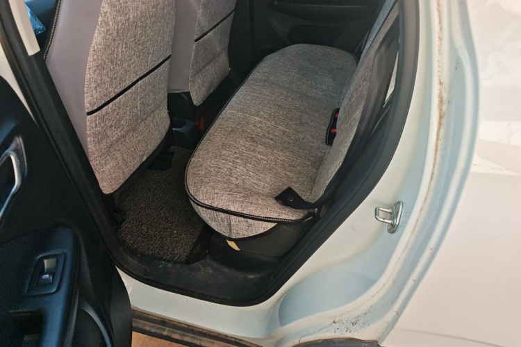 零跑汽车 零跑T03 2020款 400轻享版中控内饰21