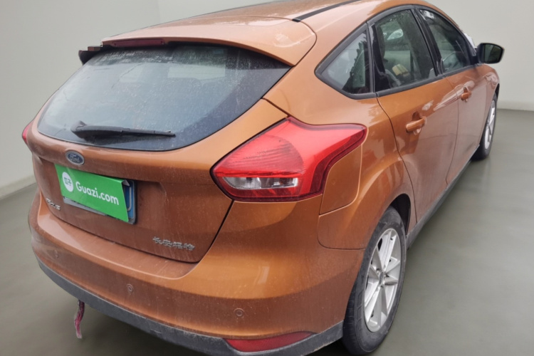 福特 福克斯 2015款 两厢 1.6L 手动风尚型车身外观7