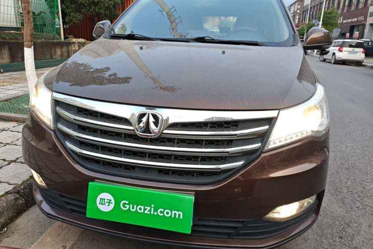 北汽威旺M50F 2017款 1.5L 舒适型车身外观2