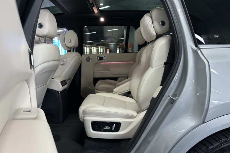 理想汽车 理想L9 2024款 Pro中控内饰7004