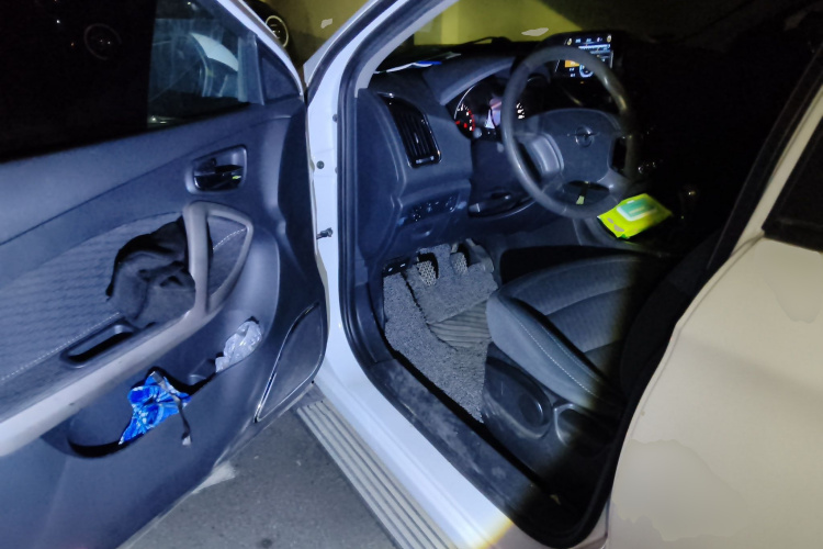 海马S5 2015款 1.6L 手动舒适型中控内饰20