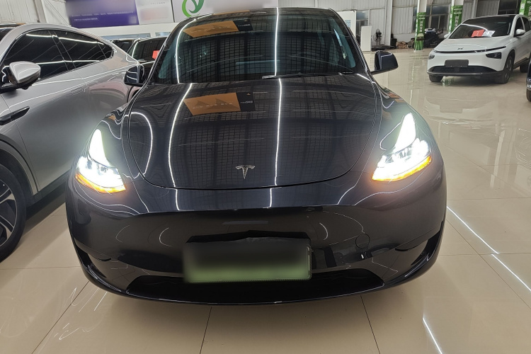 特斯拉 Model Y 2024款 后轮驱动版车身外观2