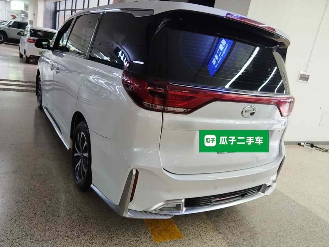 广汽传祺 传祺M8 2023款 领秀系列 390T 豪华版(3)