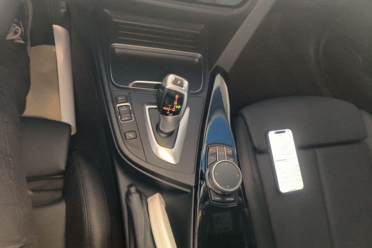 宝马3系 2019款 320Li 时尚型局部细节18