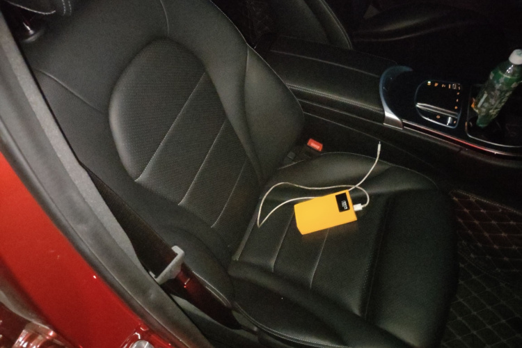 奔驰C级 2019款 改款 C 260 L 运动版局部细节41