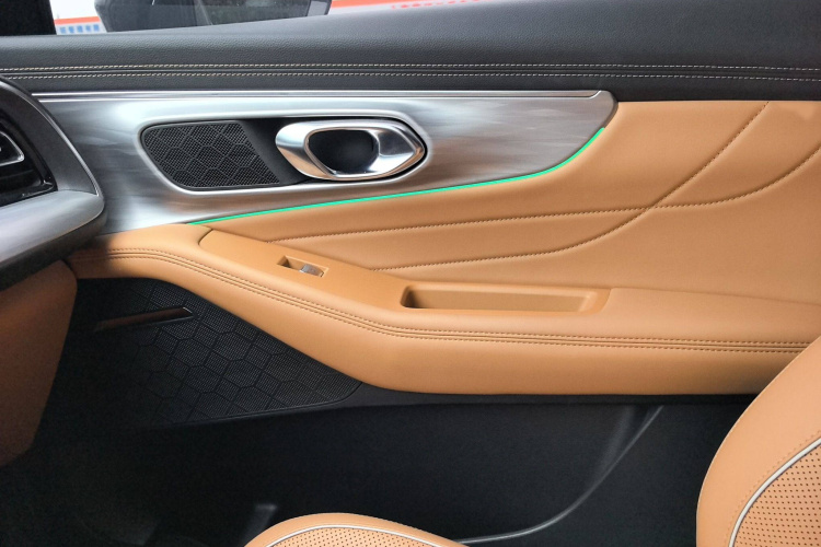 广汽传祺 传祺GS8 2024款 领航系列 2.0TGDI 两驱豪华智联版局部细节9001