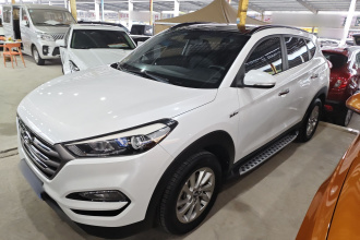 现代 途胜 2018款 1.6T 双离合两驱15周年特别版