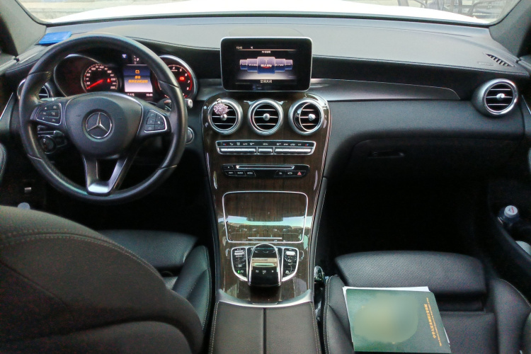 奔驰GLC 2016款 GLC 260 4MATIC 豪华型中控内饰7002
