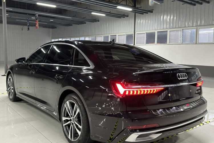 奥迪A6L 2023款 改款 40 TFSI 豪华动感型车身外观6004