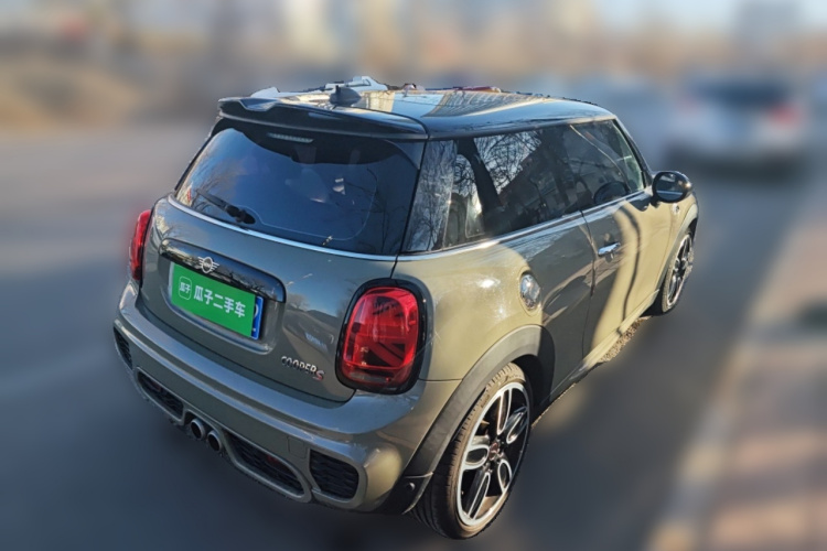 MINI 2019款 2.0T COOPER S 赛车手车身外观7