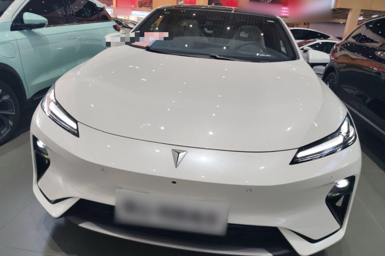 深蓝汽车 深蓝L07 2026款 240Ultra华为乾崑ADS SE版车身外观6001