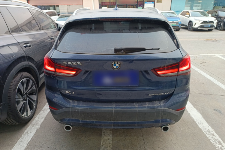 宝马X1 2022款 sDrive25Li 领先型车身外观6