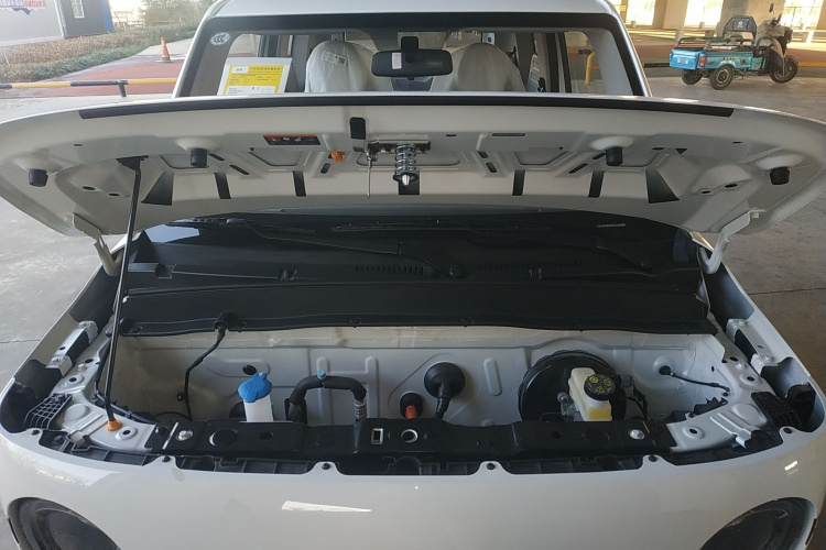 吉利银河 熊猫 2025款 210km 元气熊机舱底盘24