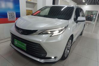 丰田 赛那SIENNA 2023款 2.5L混动 尊贵版
