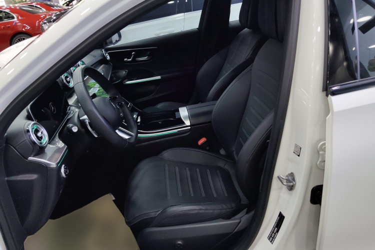 奔驰C级 2023款 改款 C 260 L 皓夜运动版中控内饰19