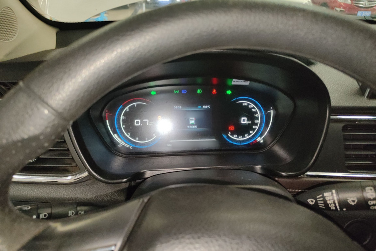 东风风光 风光370 2018款 S370 1.5L 手动豪华型 5座局部细节14